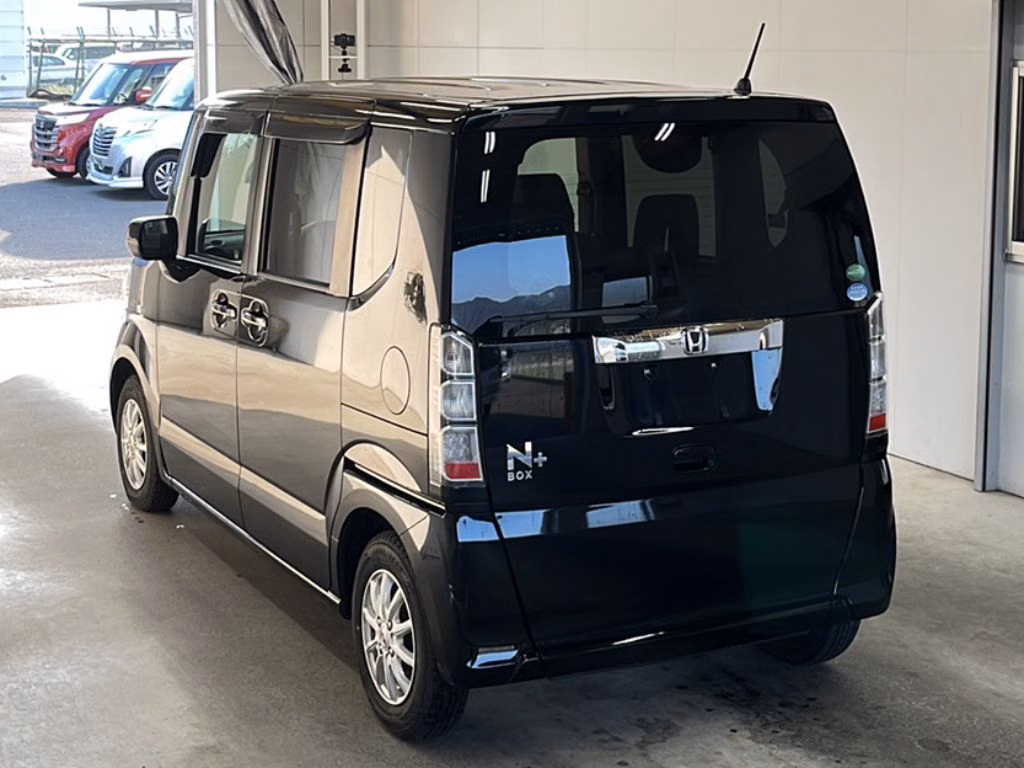 HONDA N-BOX+