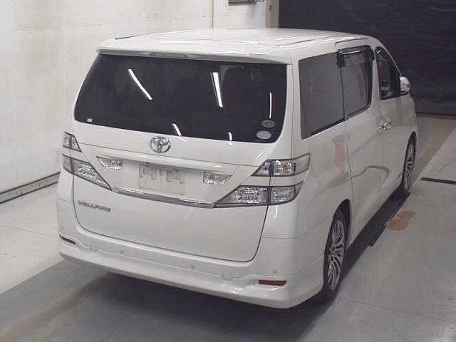 TOYOTA VELLFIRE