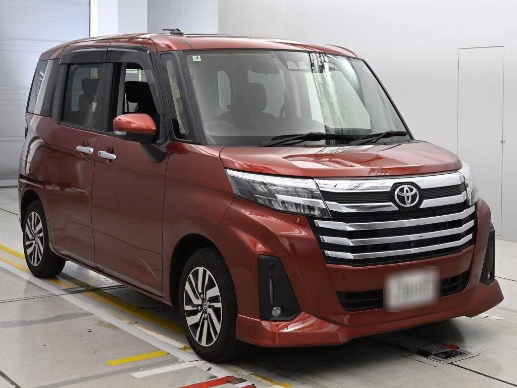 TOYOTA ROOMY