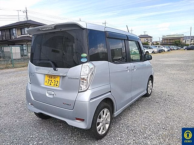 MITSUBISHI EK SPACE
