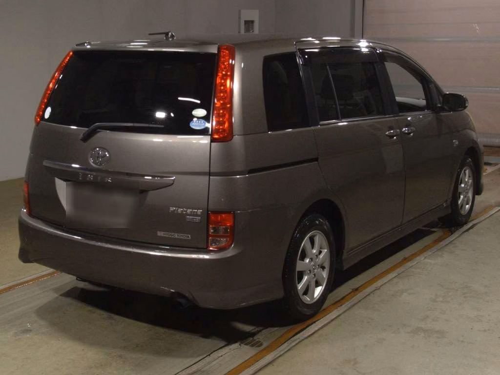 TOYOTA ISIS