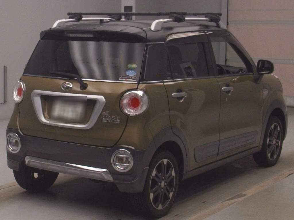 DAIHATSU CAST