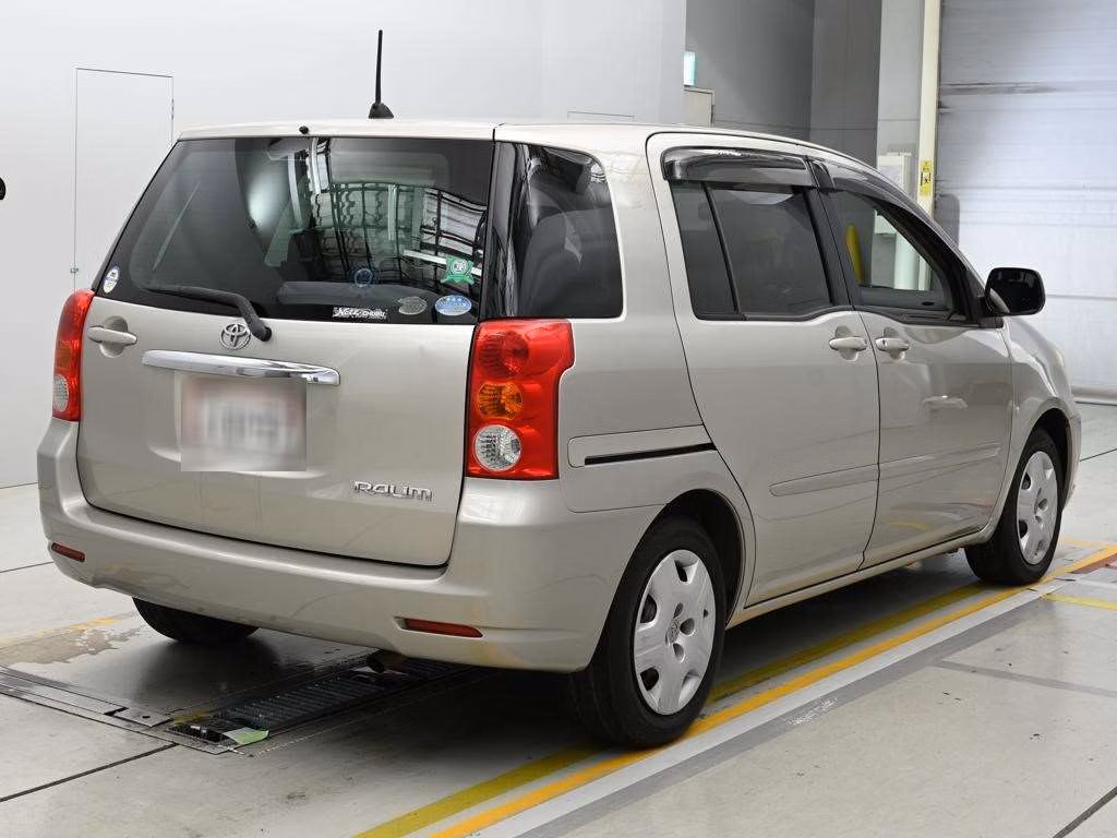 TOYOTA RAUM