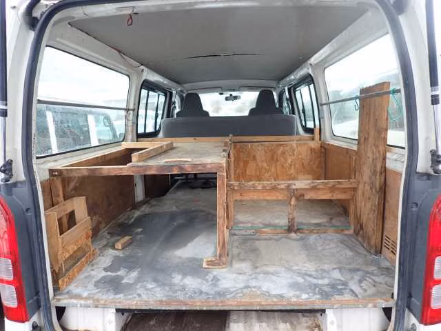 TOYOTA REGIUS ACE