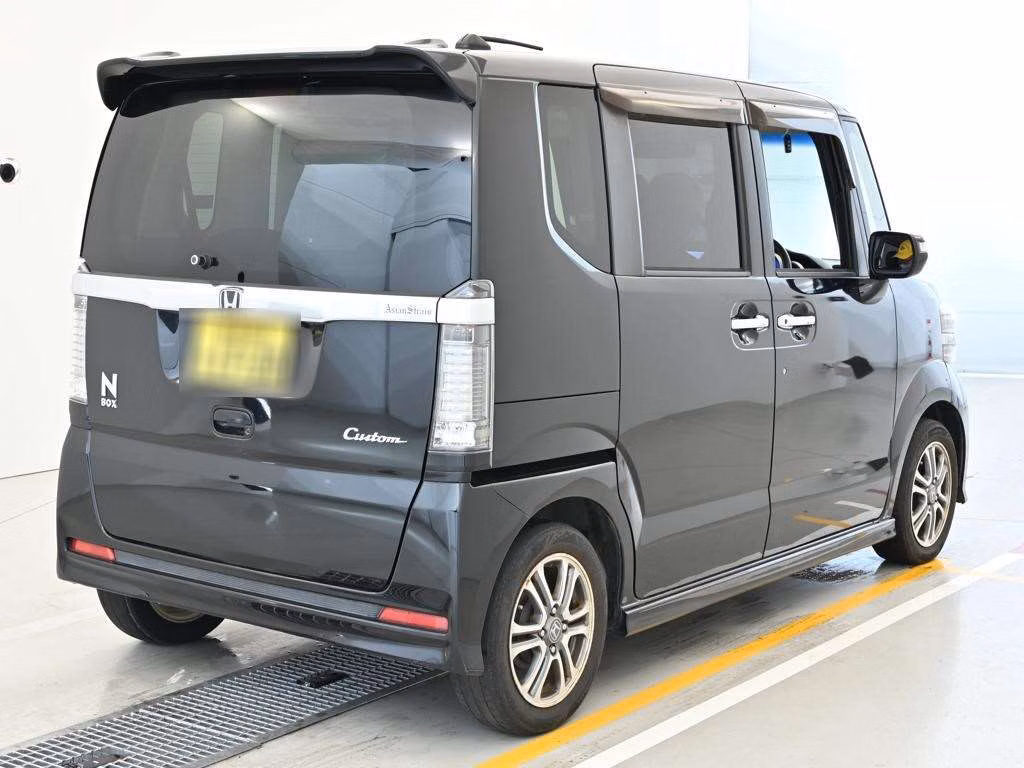 HONDA N-BOX