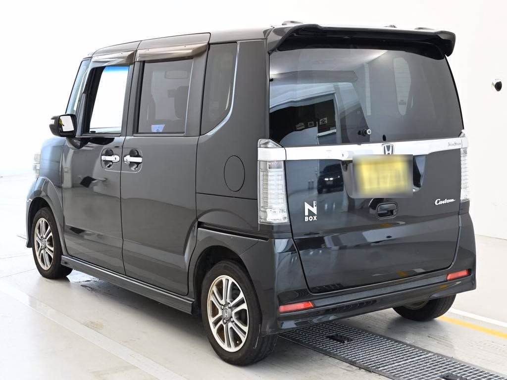 HONDA N-BOX