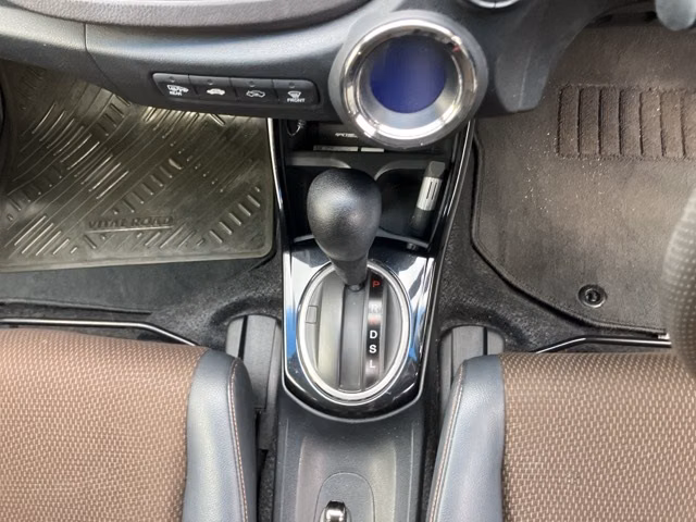 HONDA FIT SHUTTLE