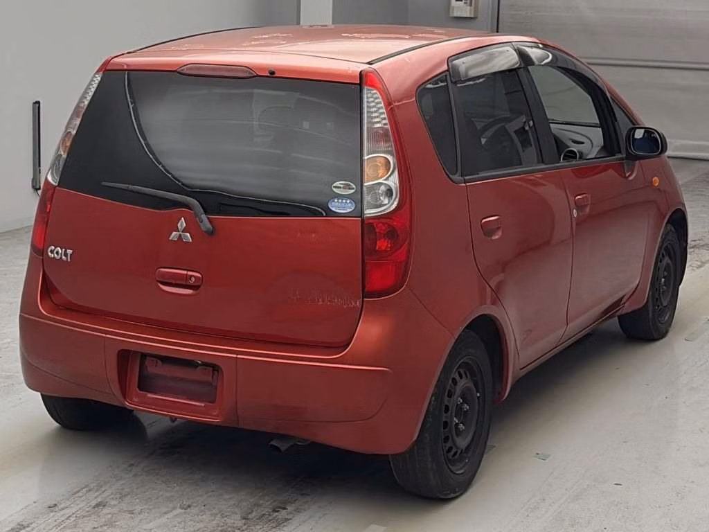 MITSUBISHI COLT