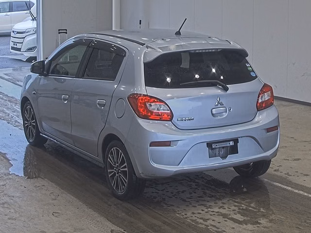 MITSUBISHI MIRAGE
