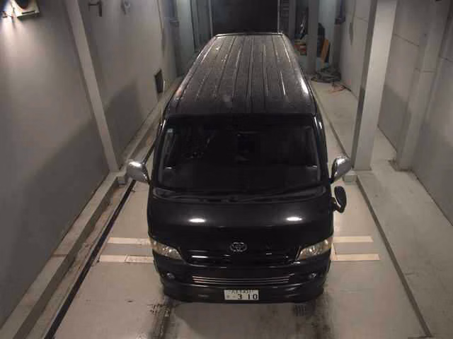 TOYOTA REGIUS ACE