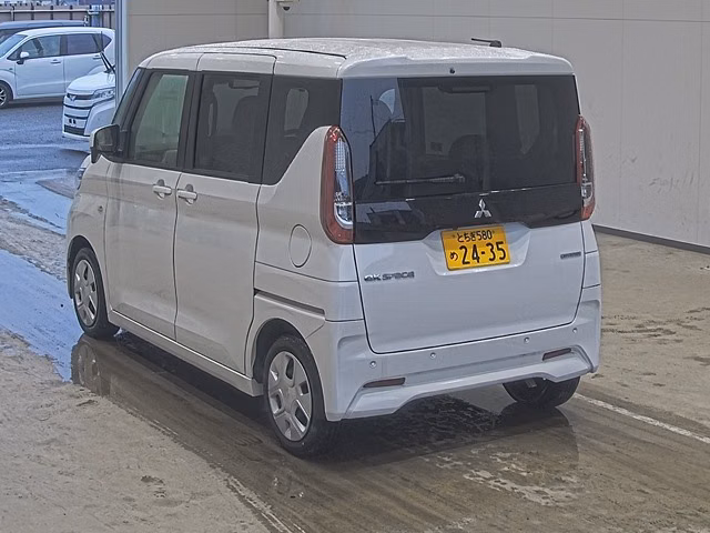 MITSUBISHI EK SPACE