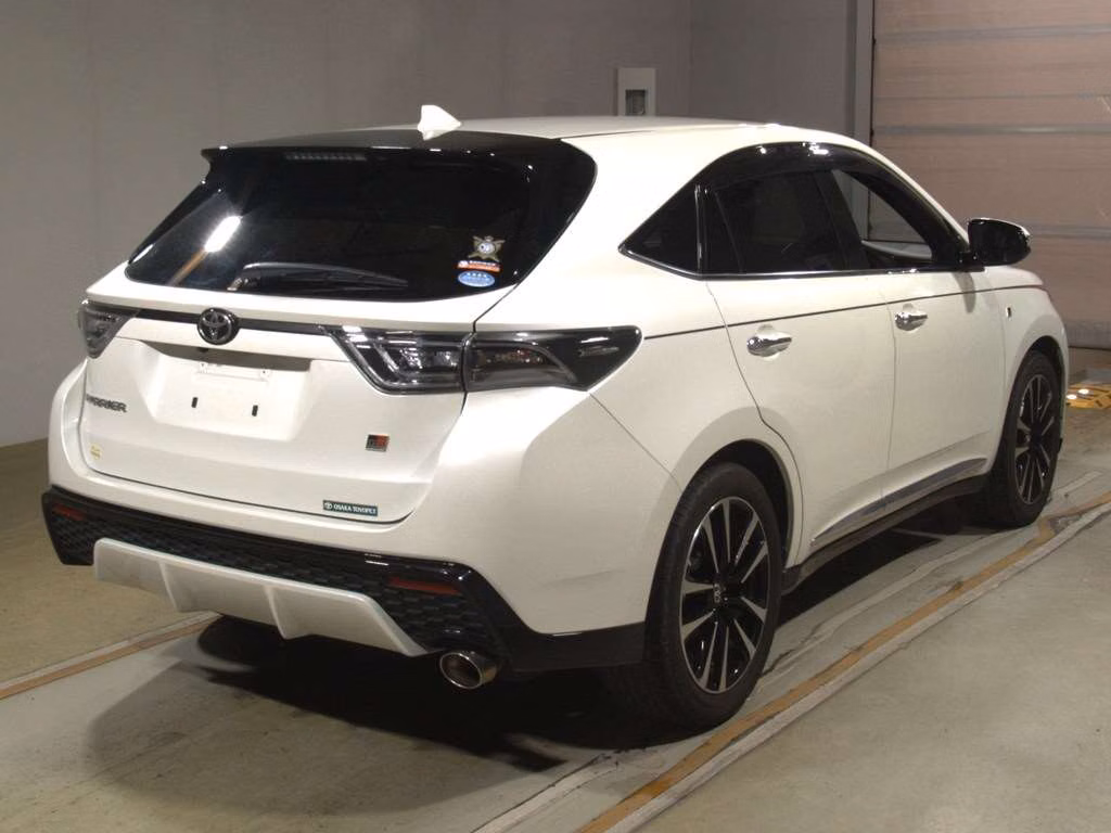 TOYOTA HARRIER