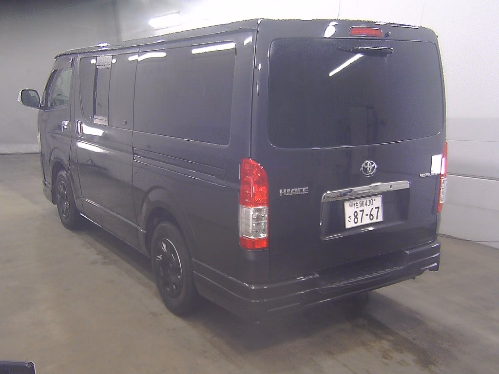 TOYOTA REGIUS ACE
