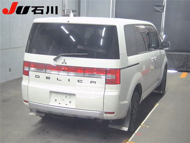 MITSUBISHI DELICA D:5