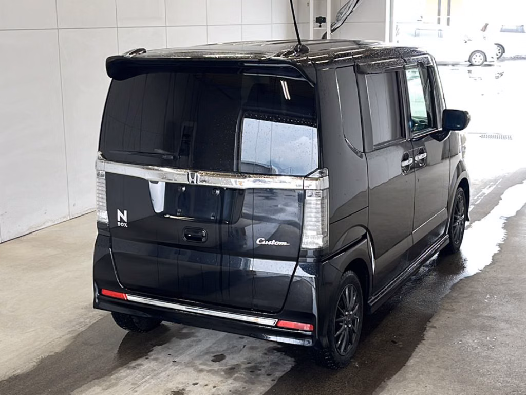 HONDA N-BOX