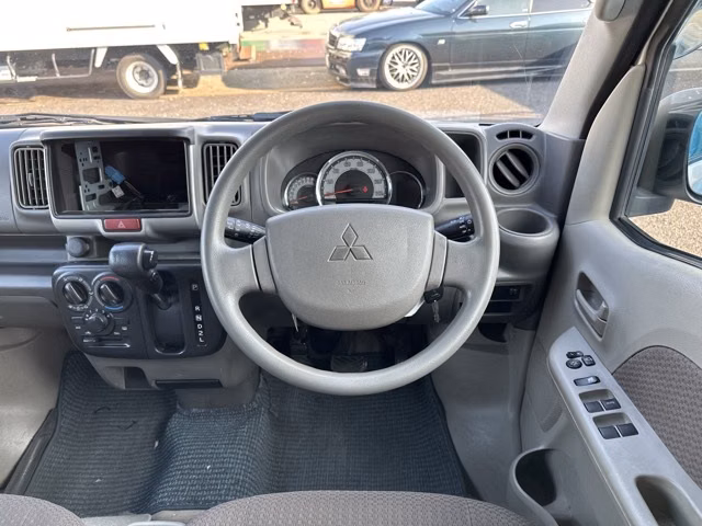 MITSUBISHI MINICAB