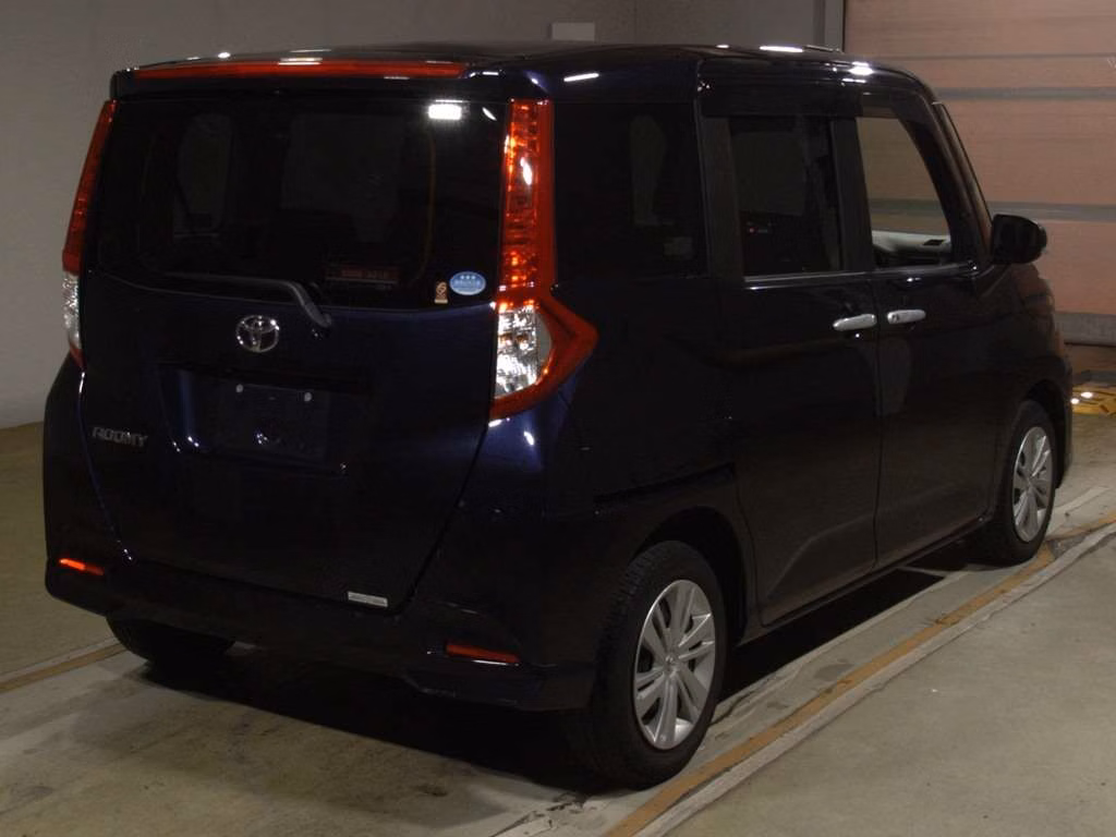 TOYOTA ROOMY