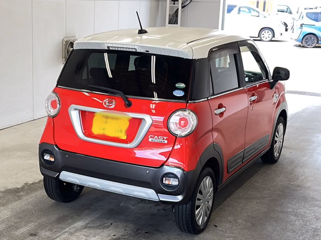 DAIHATSU CAST