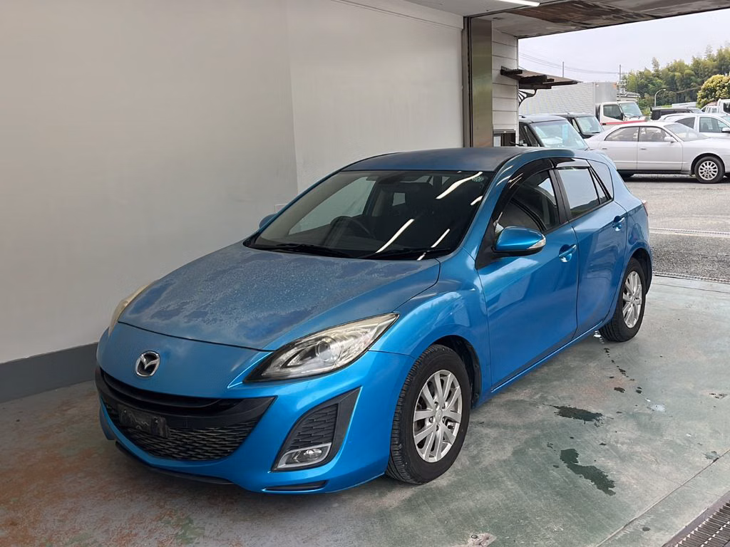 MAZDA AXELA
