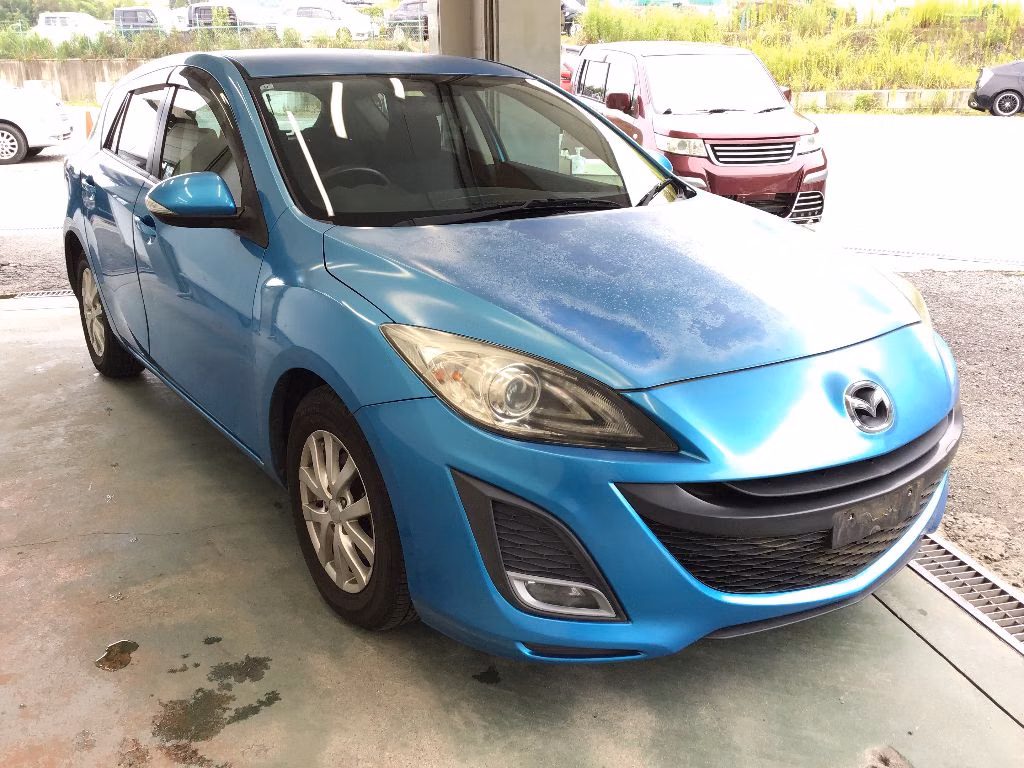 MAZDA AXELA
