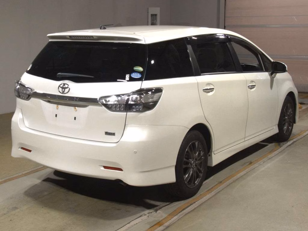 TOYOTA WISH