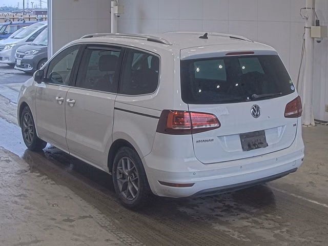 VOLKSWAGEN SHARAN