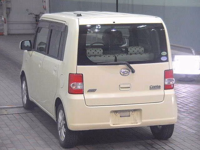 DAIHATSU MOVE CONTE