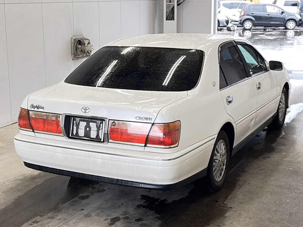 TOYOTA CROWN