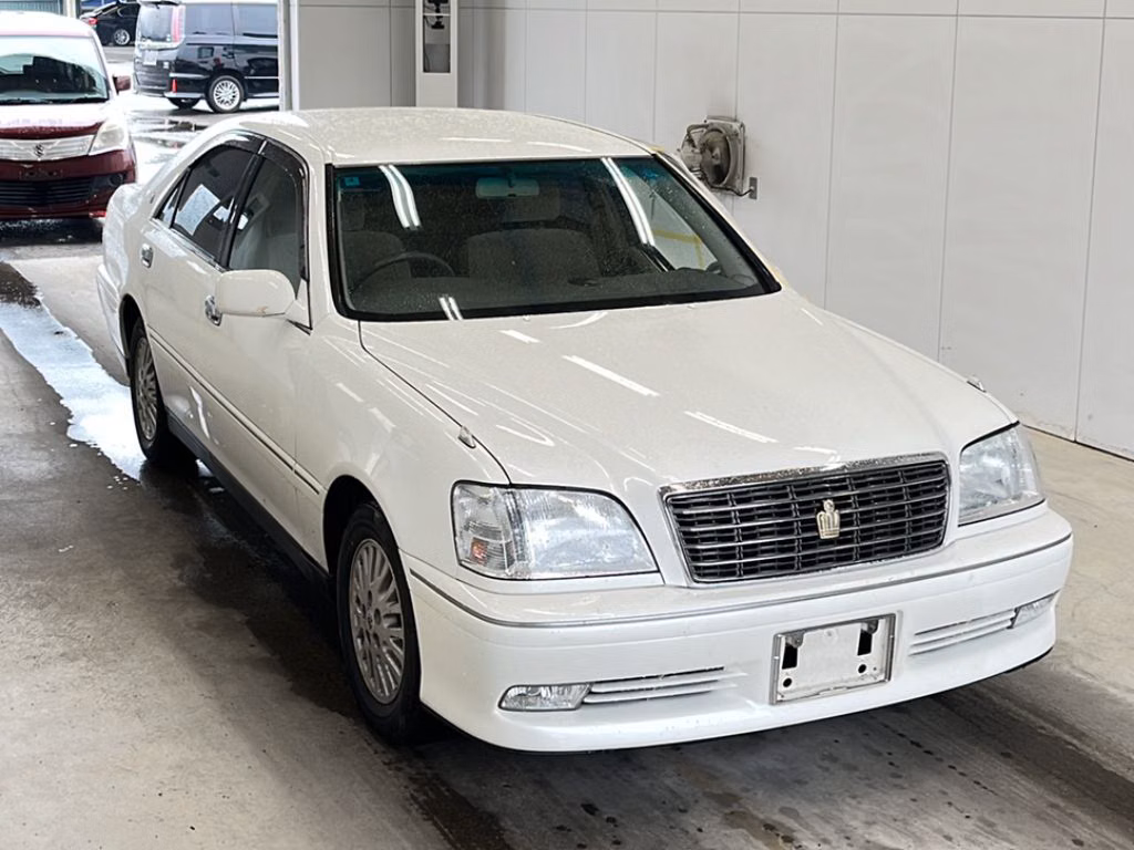 TOYOTA CROWN
