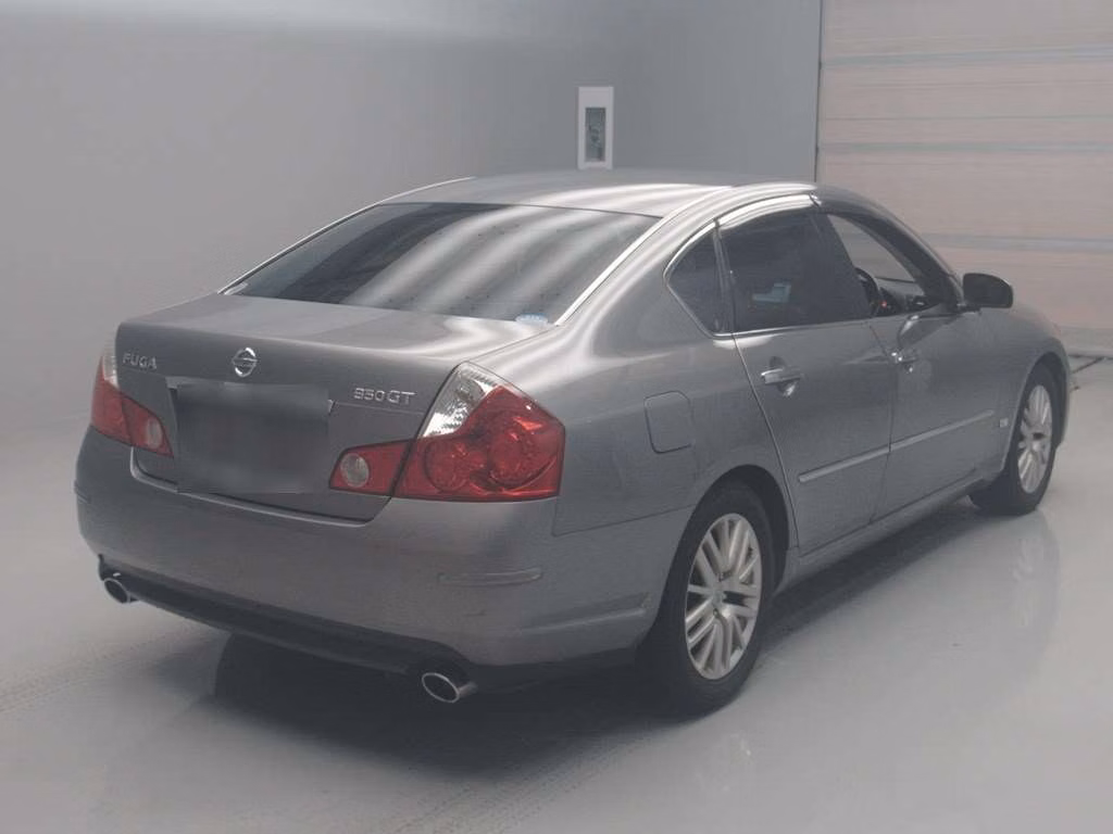 NISSAN FUGA