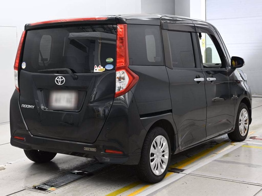 TOYOTA ROOMY