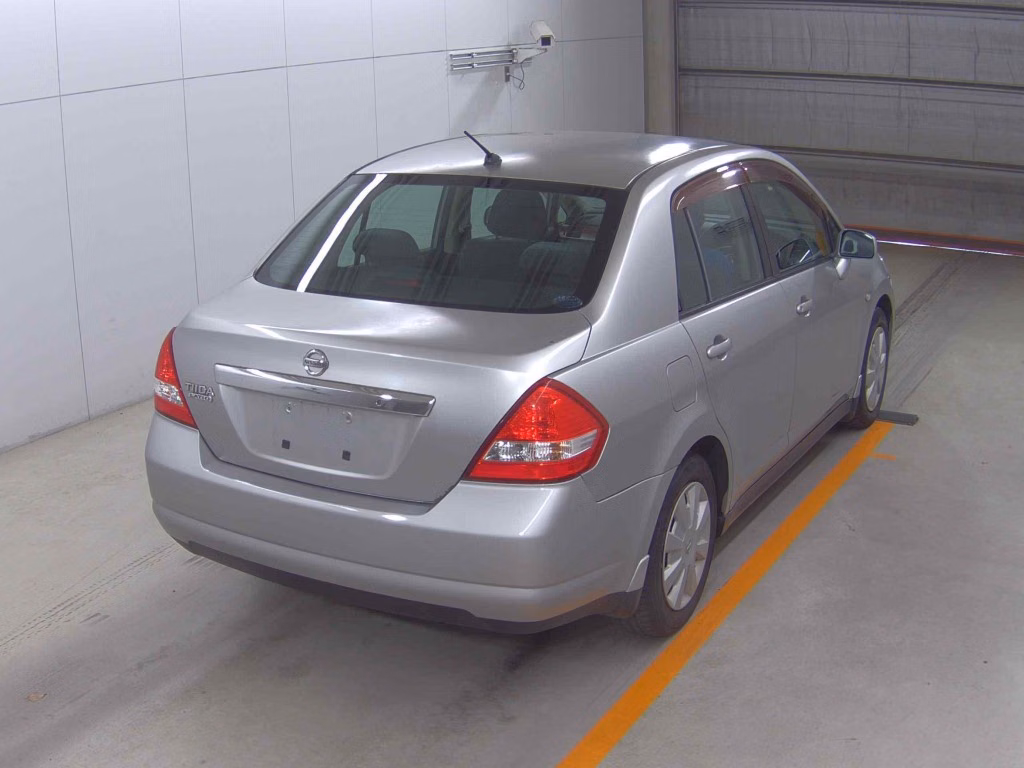 NISSAN TIIDA LATIO