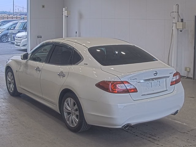 NISSAN FUGA