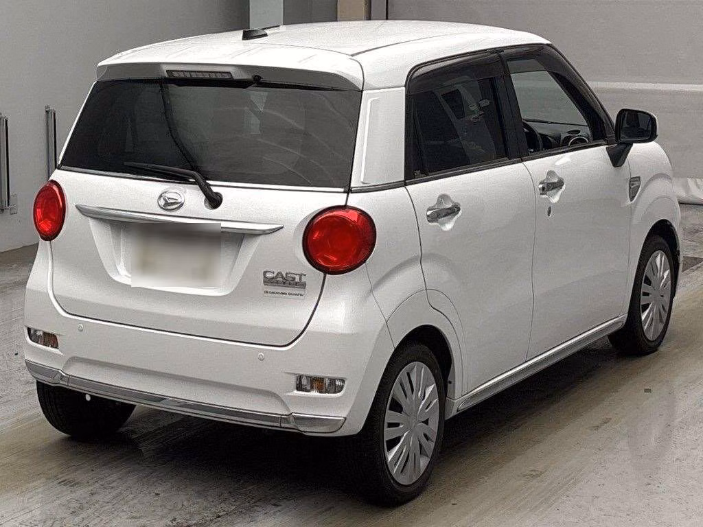 DAIHATSU CAST