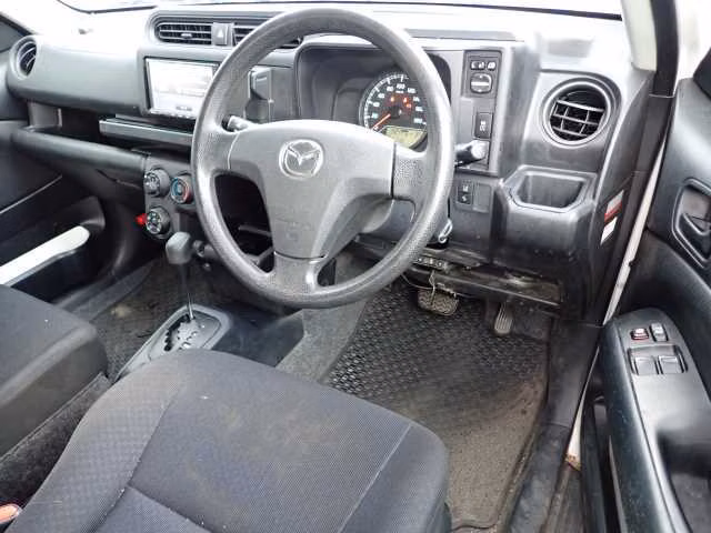 MAZDA FAMILIA