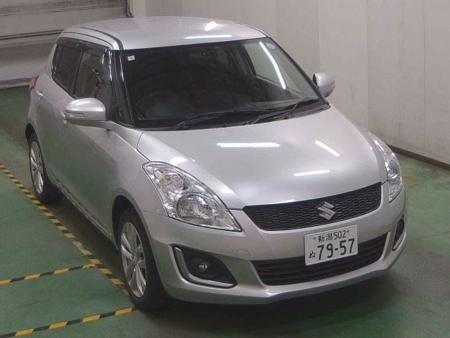 SUZUKI SWIFT