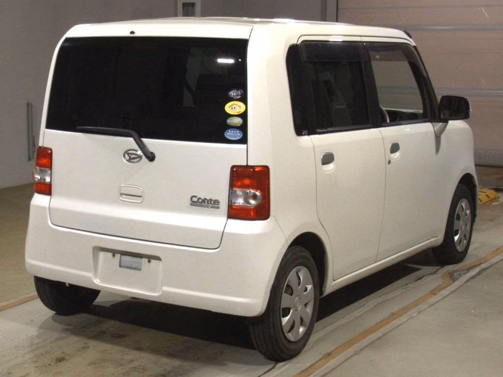 DAIHATSU MOVE CONTE