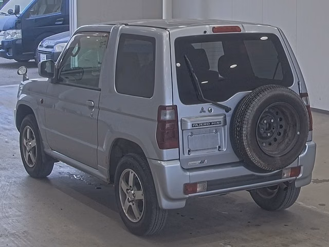 MITSUBISHI PAJERO MINI