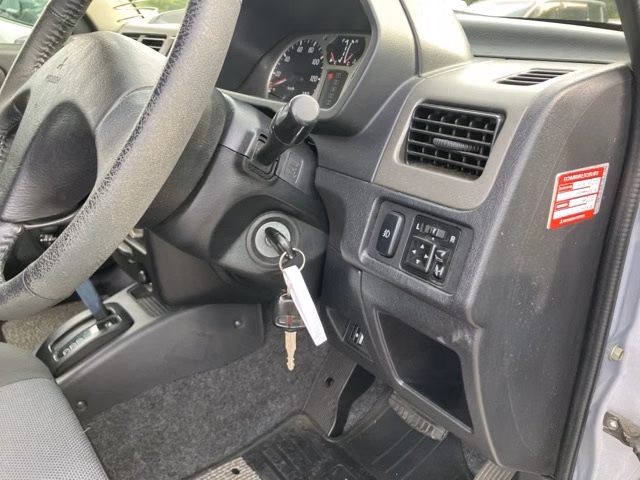 MITSUBISHI PAJERO MINI