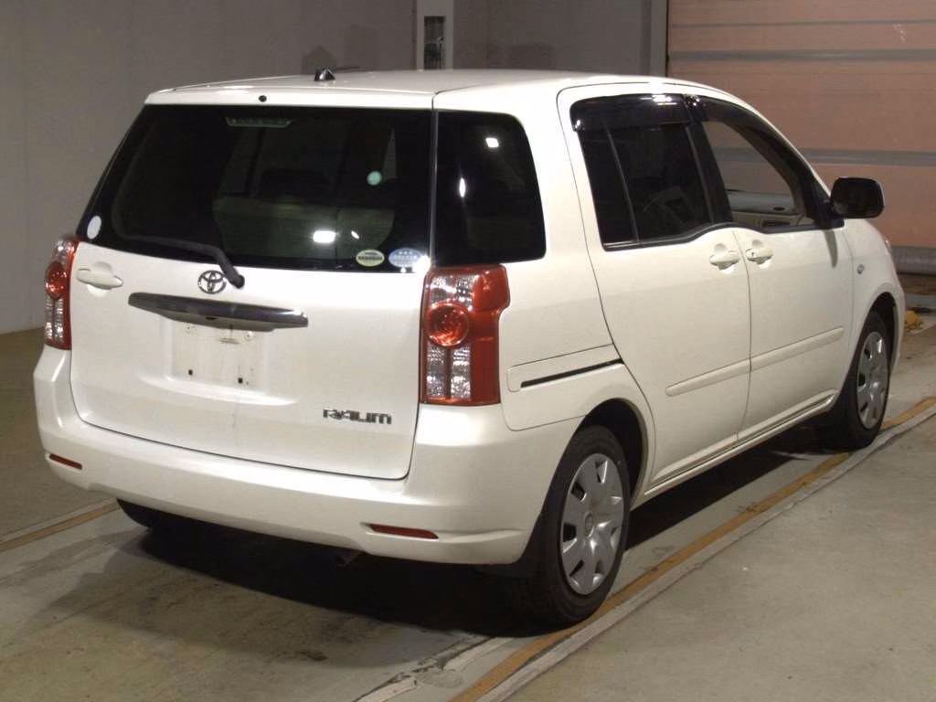 TOYOTA RAUM
