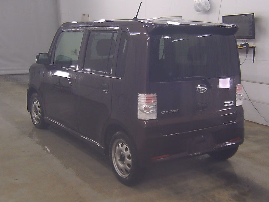 DAIHATSU MOVE CONTE