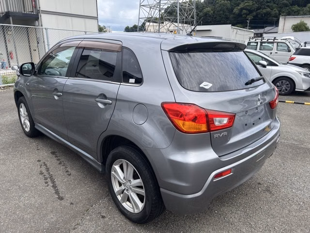 MITSUBISHI RVR