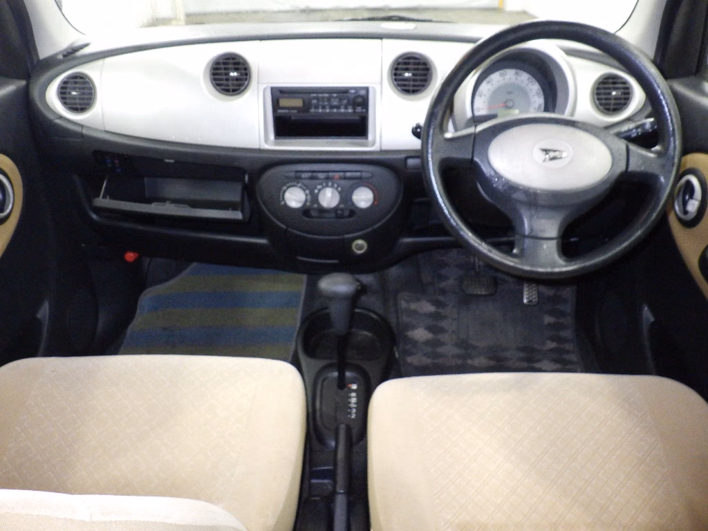DAIHATSU MIRA GINO