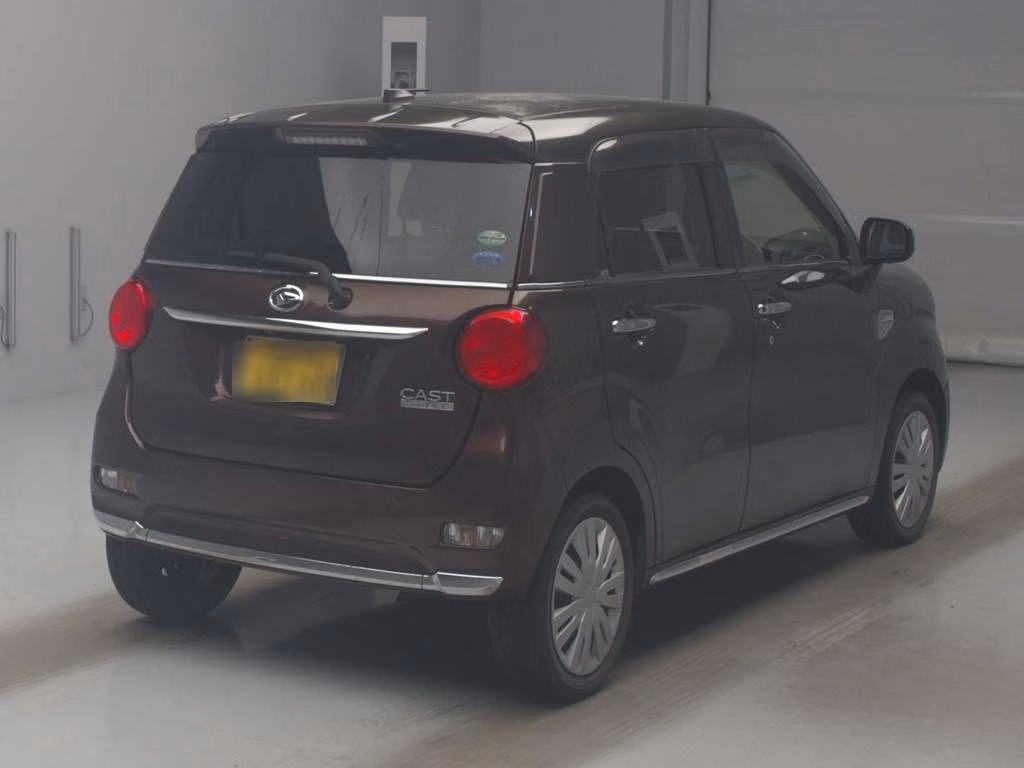 DAIHATSU CAST