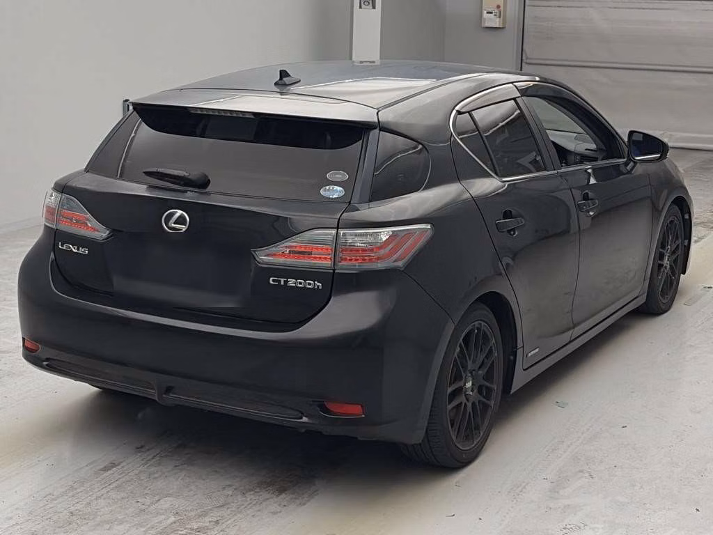 LEXUS CT200H