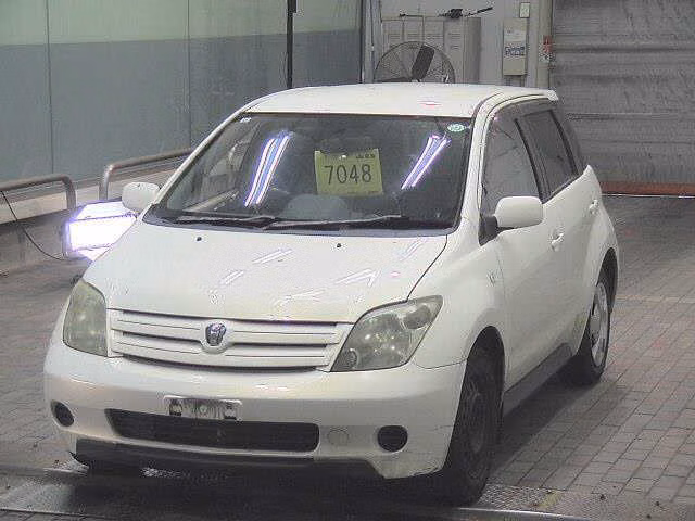 TOYOTA IST