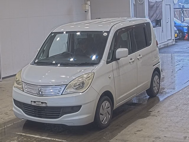 MITSUBISHI DELICA D:2