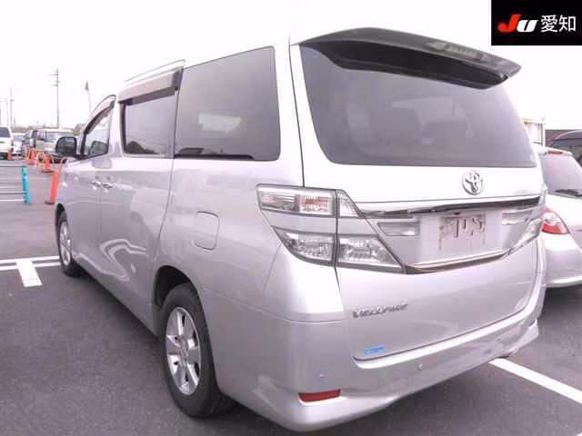 TOYOTA VELLFIRE