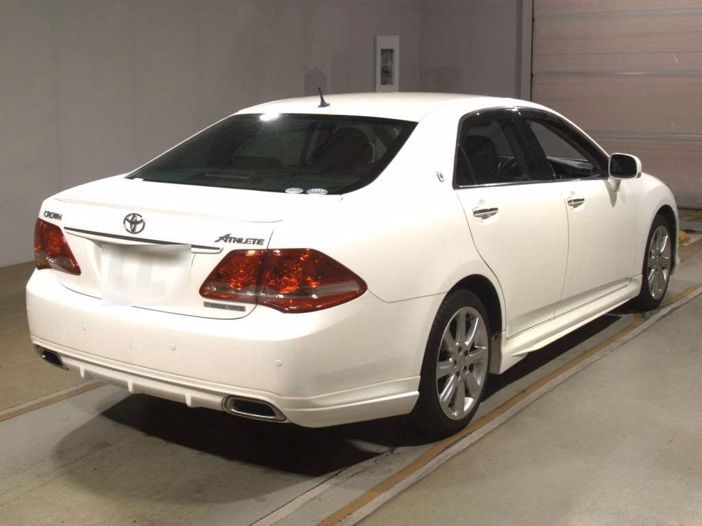 TOYOTA CROWN