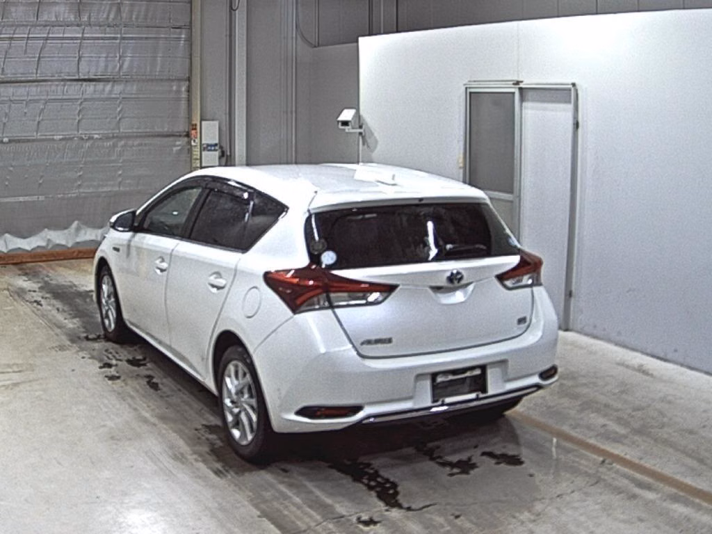 TOYOTA AURIS